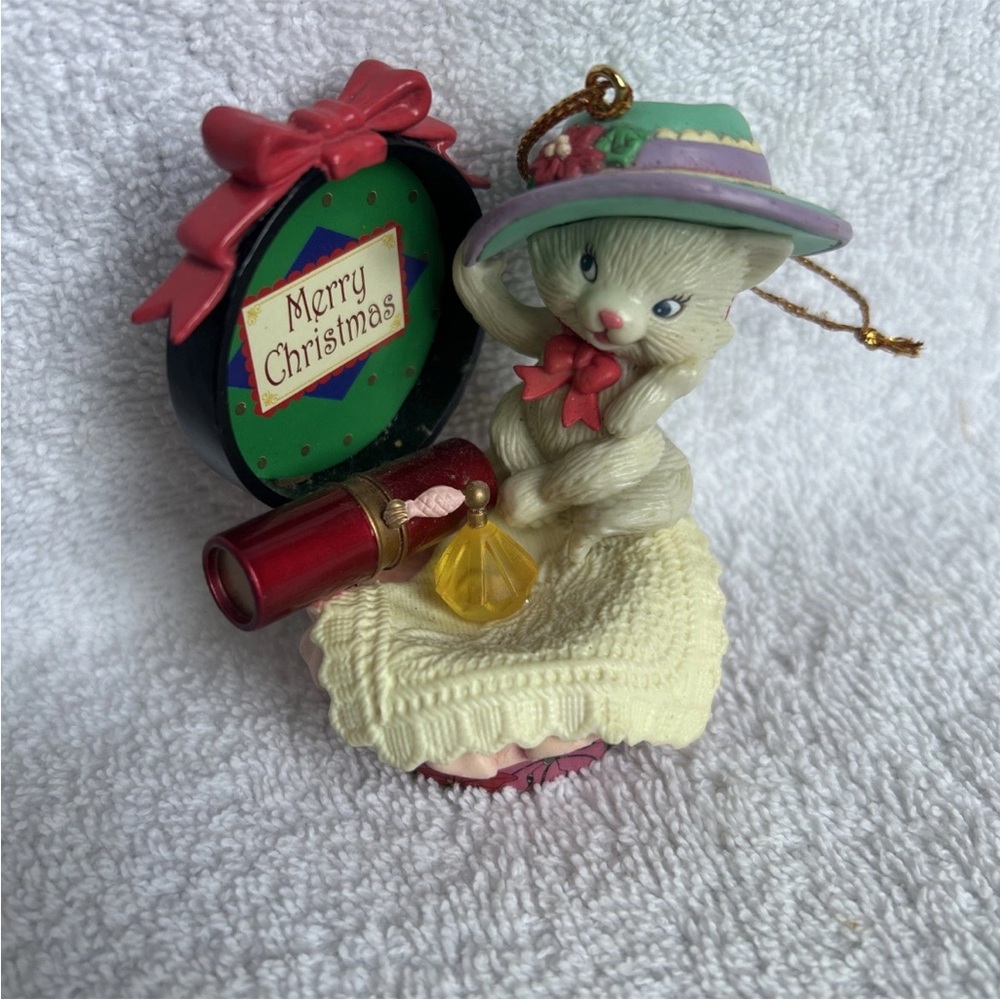 1995 Lustre Christmas Cat Ornament with Hat and Gifts